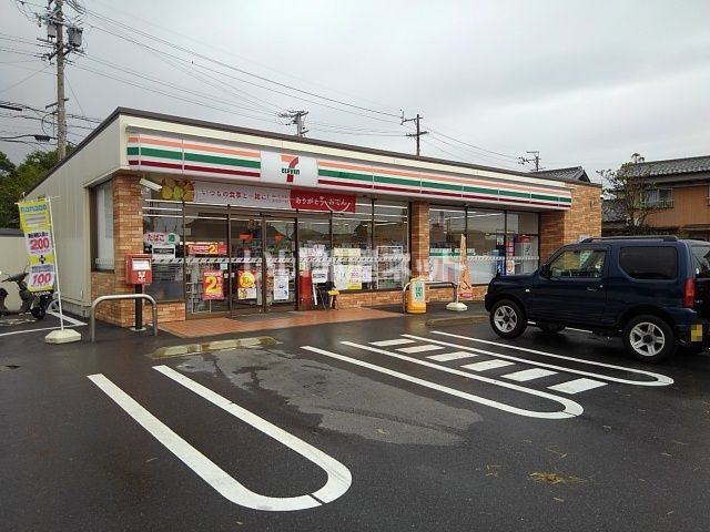 コンビニ　セブンイレブン 四日市河原田町店（コンビニ）まで1302m