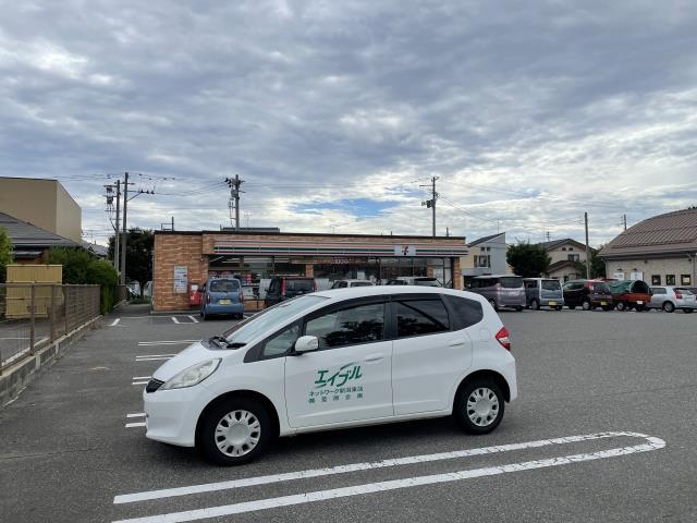 コンビニ　セブンイレブン新潟松崎店（コンビニ）まで600m