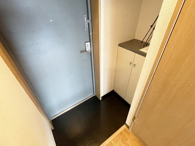 玄関　収納もある玄関です