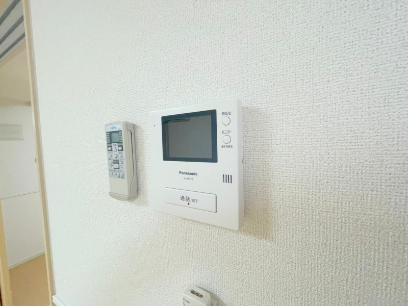 セキュリティ　モニター付きインターホン♪