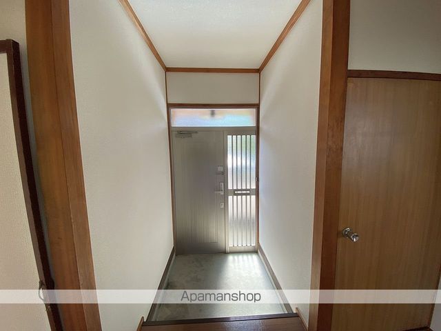 沢村貸住宅の玄関写真