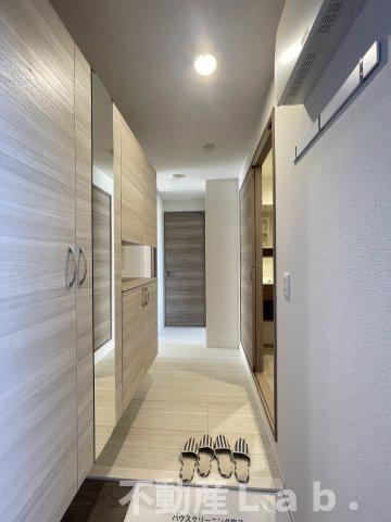 玄関　※同一建物２階のお写真です。