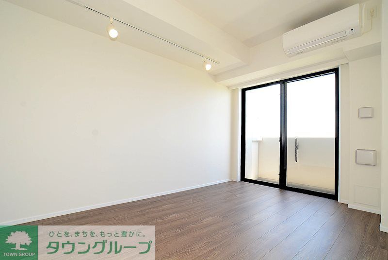 居室・リビング　カラータイプ異なります。