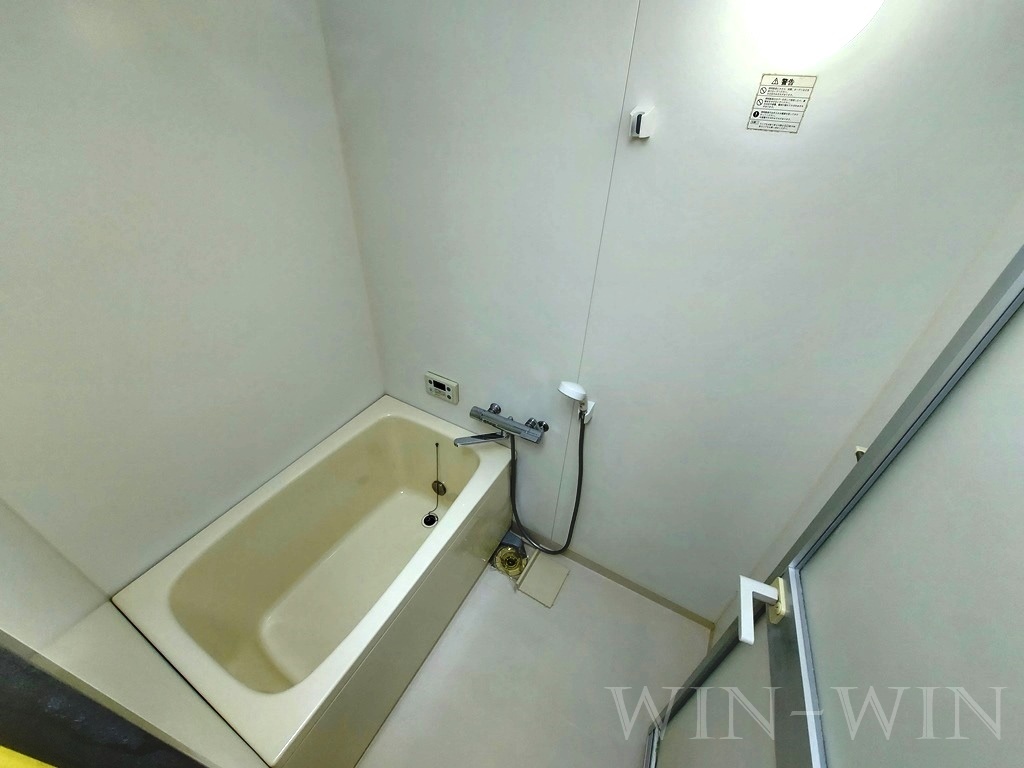 バス・シャワールーム　イメージ（同建物内別部屋の写真です）