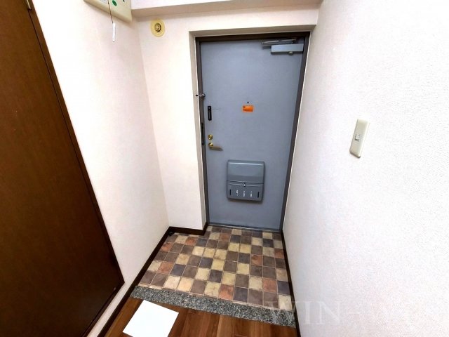 玄関　イメージ（同建物内別部屋の写真です）
