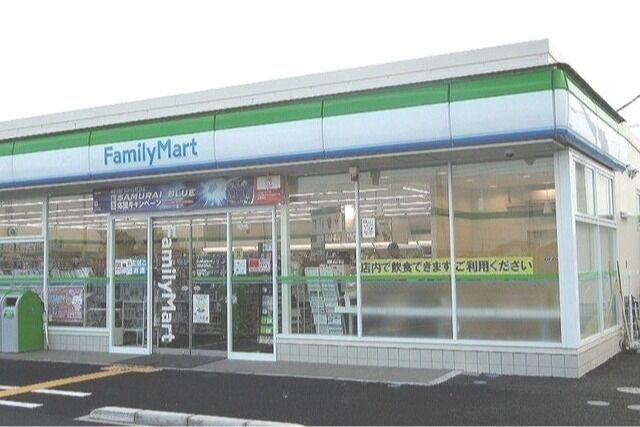 コンビニ　ファミリーマートさいたま岩槻城町店（コンビニ）まで521m
