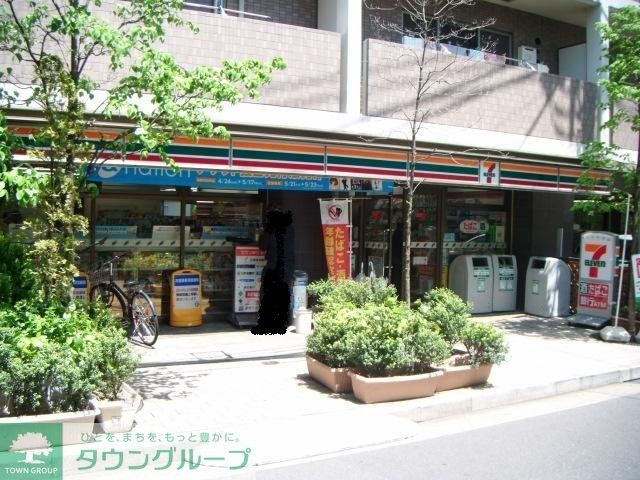 コンビニ　セブンイレブン（コンビニ）まで563m