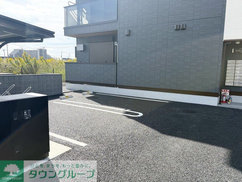 駐車場　駐車場
