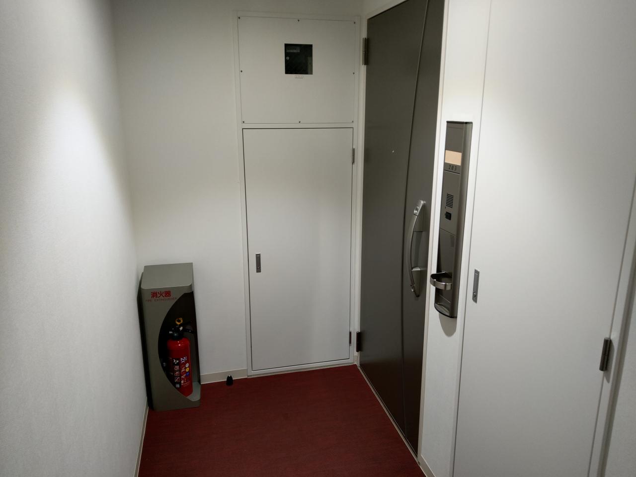 玄関　前回募集時の写真です