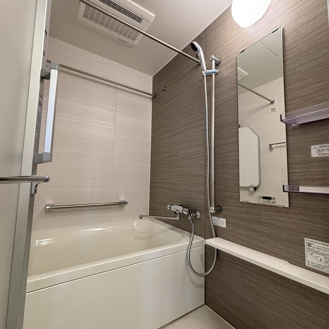 バス・シャワールーム　※写真は同タイプ住戸です。