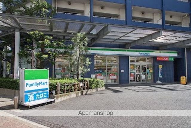 コンビニ　ファミリーマート勝どき三丁目店（コンビニ）まで228m
