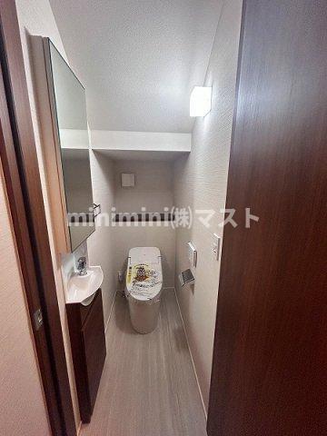 上汐4丁目戸建のトイレ写真