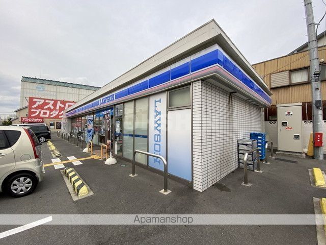 コンビニ　ローソン（コンビニ）まで764m