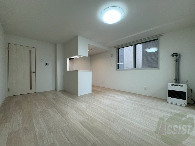 居室・リビング　広くてキレイなお部屋が広がっていて、充実した生活が送れそう。