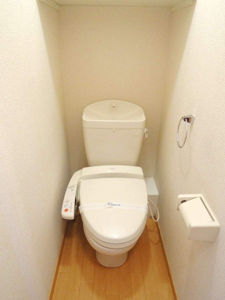 その他　温水洗浄機付き