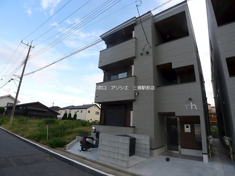 建物外観　robot home 三郷のご紹介は住まいの窓口アソシエにお