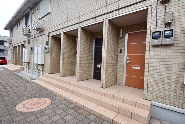 エントランス　お問合せはタウンハウジングまで！※現地待合わせ相談可能