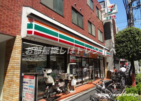 コンビニ　セブンイレブン牛込北町（コンビニ）まで40m