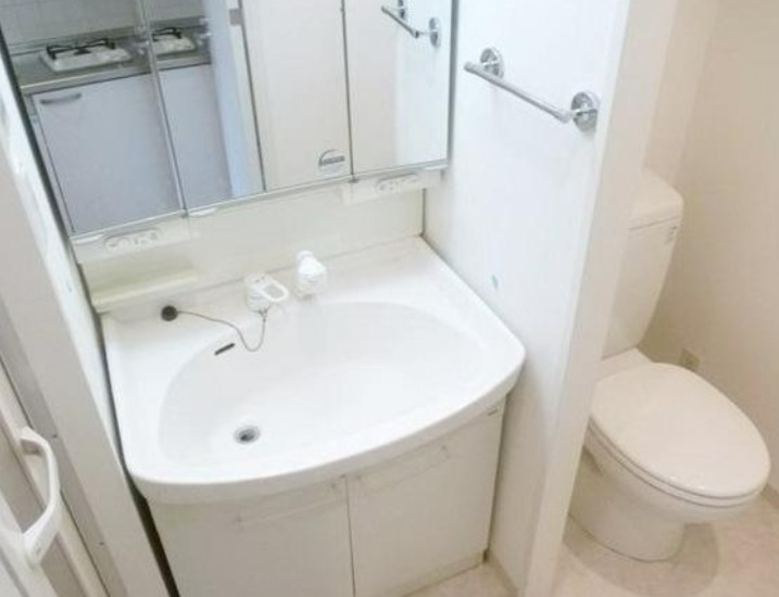 洗面設備　別部屋の画像を使用しております。