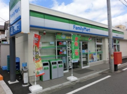 コンビニ　ファミリーマート 横浜釜台町店（コンビニ）まで297m