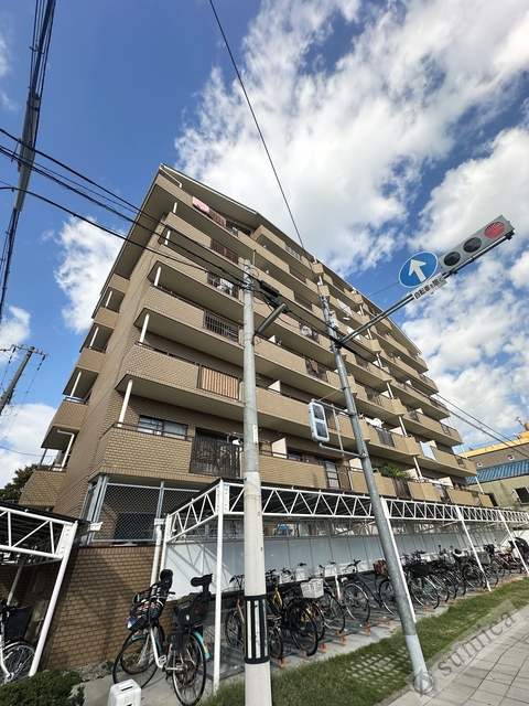 建物外観　鉄筋コンクリート造・ガッチリとした建物です
