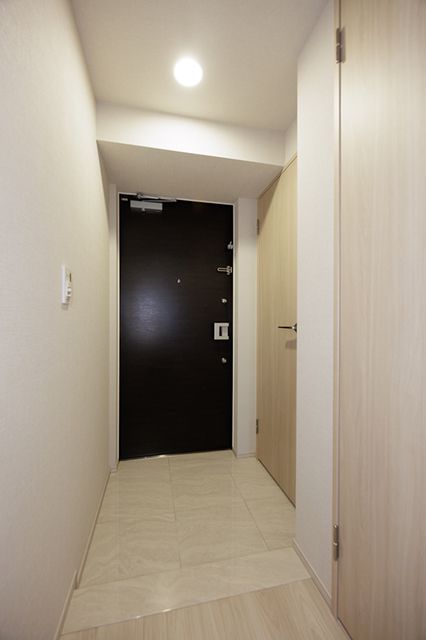 玄関　※写真は同タイプ住戸です。