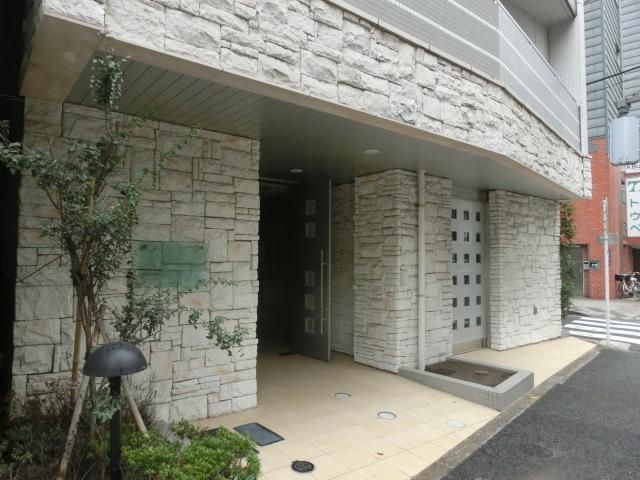 エントランス　★重厚感あふれるエントランス★