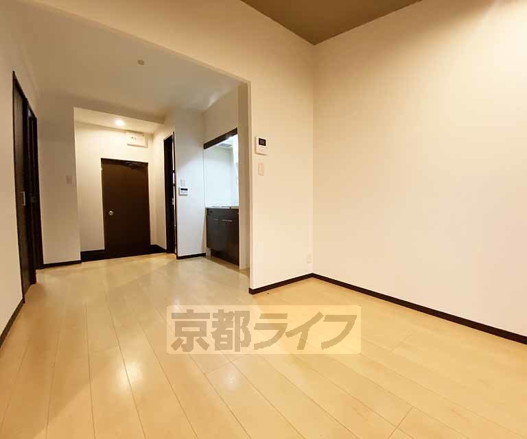 居室・リビング　地下鉄太秦天神川駅徒歩圏内