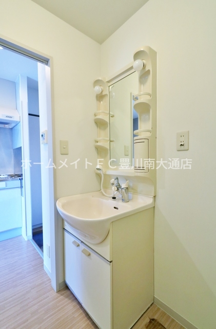 洗面設備　同型別部屋写真