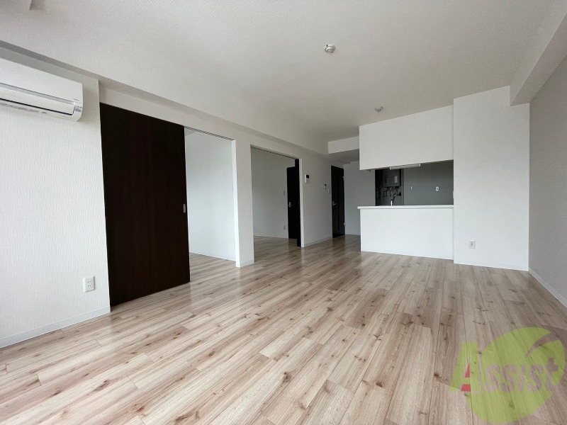 居室・リビング　広くてキレイなお部屋が広がっていて、充実した生活が送れそう。