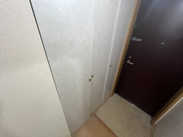 収納　同物件別部屋写真