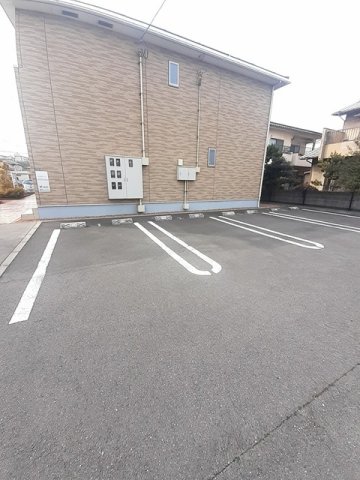 駐車場　駐車場完備です
