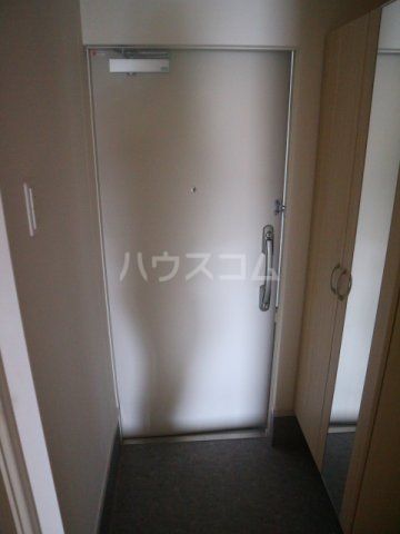UKマンションの玄関写真