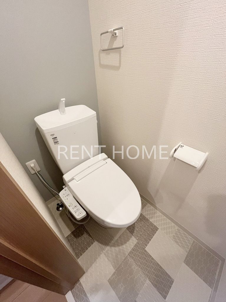 近鉄大阪線 長瀬駅 徒歩6分 3階建 築1年のトイレ写真