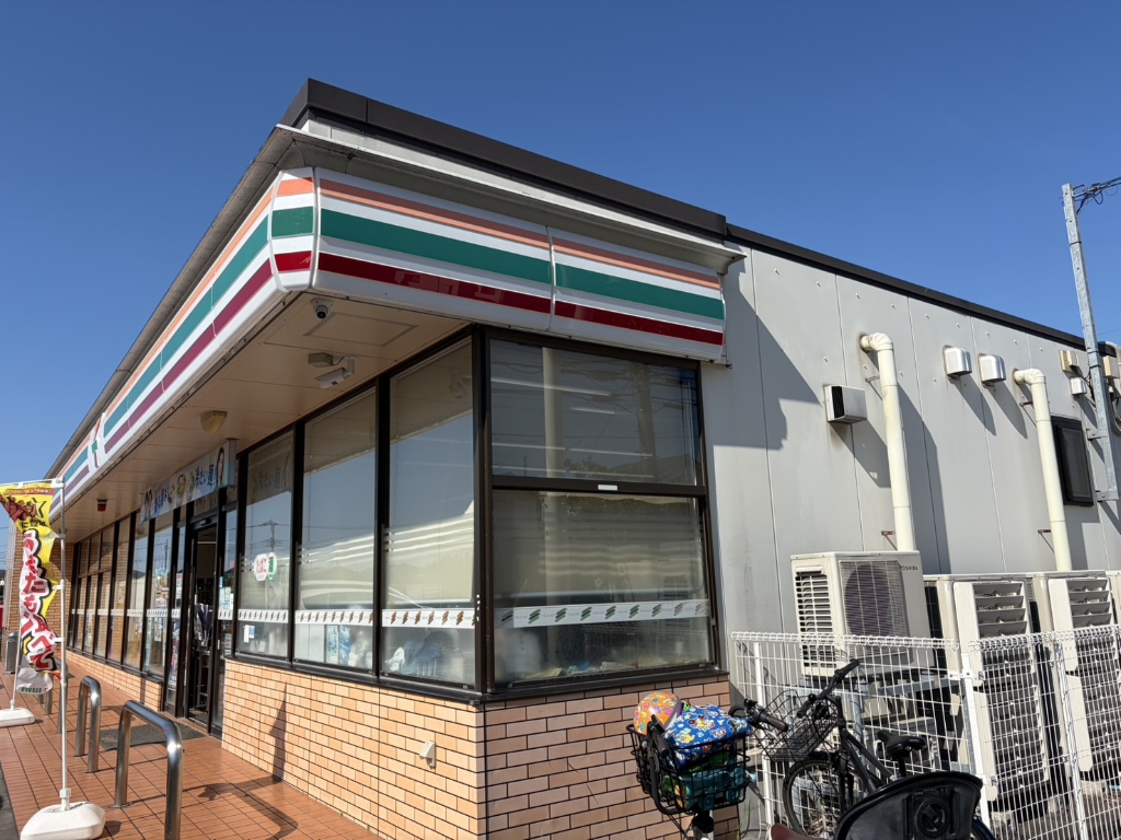コンビニ　セブン-イレブン 日野市日野台２丁目店（コンビニ）まで707m