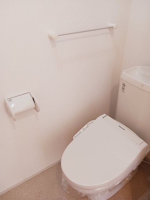 上毛電鉄 三俣駅 徒歩20分 2階建 築16年のトイレ写真