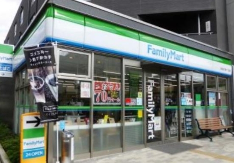 コンビニ　ファミリーマート道玄坂上店（コンビニ）まで421m
