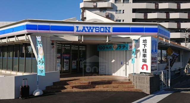 コンビニ　ローソン　豊中刀根山元町店（コンビニ）まで332m