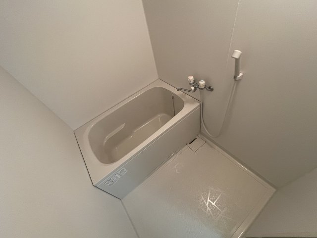バス・シャワールーム　ゆったり過ごせるお風呂です