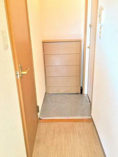 サンフラワーIIIの玄関写真