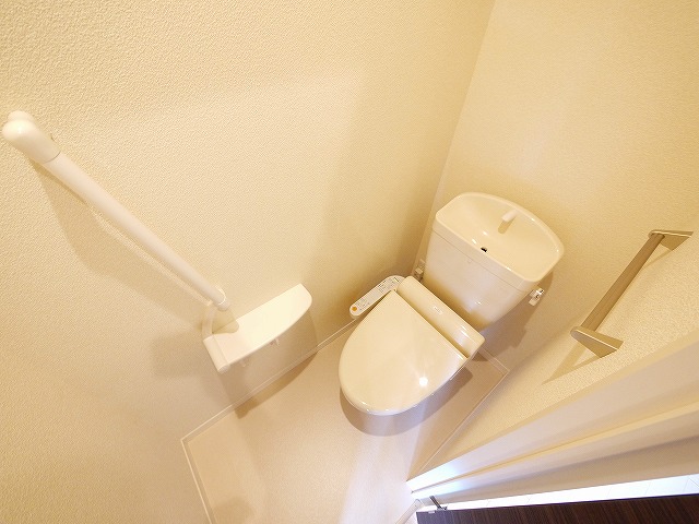 トイレ　清潔感のあるトイレです