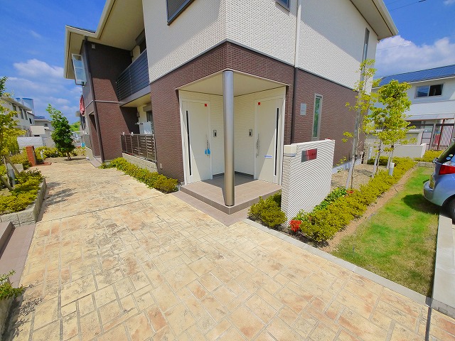 エントランス　建物の内部です