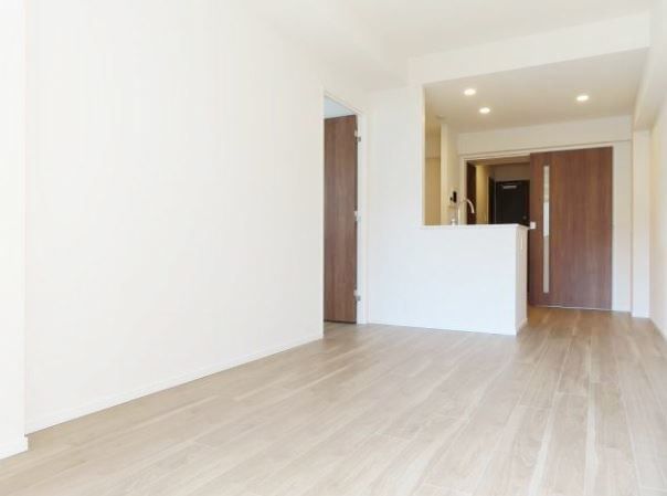 居室・リビング　写真は同タイプ住居です。