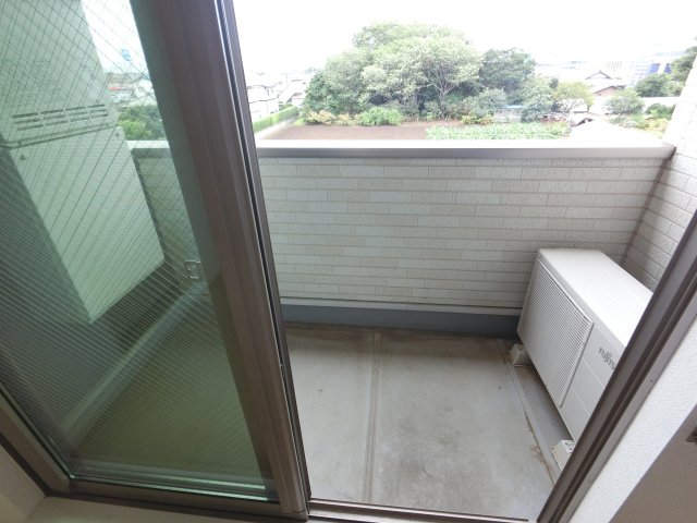 ＪＲ成田線 成田駅 バス乗車時間：11分 最寄りバス停で下車 徒歩3分 3階建 築13年の内装写真