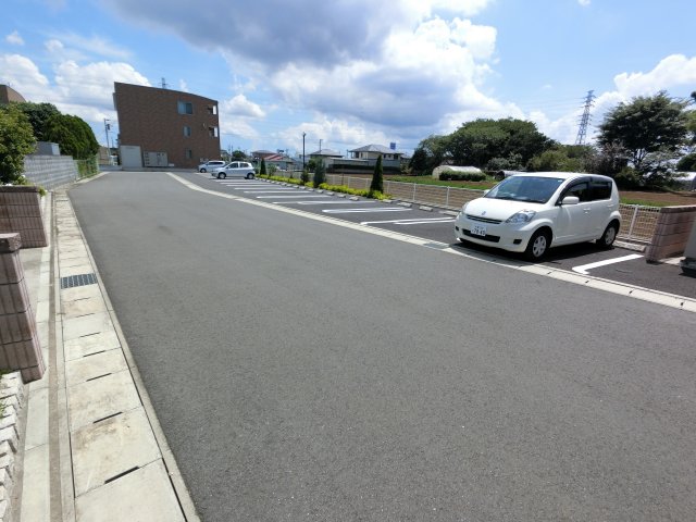 ＪＲ成田線 成田駅 バス乗車時間：11分 最寄りバス停で下車 徒歩3分 3階建 築13年のその他写真