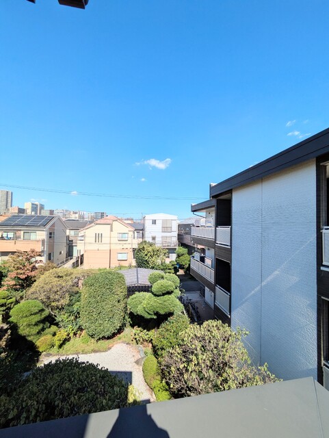 眺望　バルコニーからの景色　左側