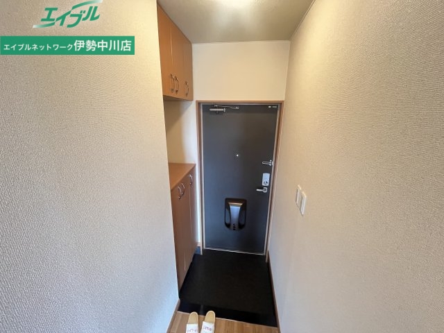 玄関　反転タイプ参考写真