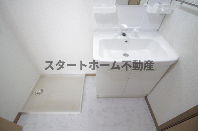 洗面設備　コンパクトで使いやすい洗面所