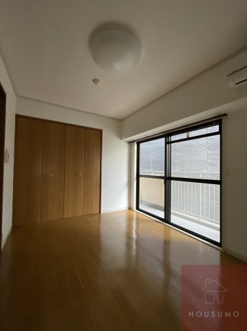 地下鉄御堂筋線 新大阪駅 徒歩5分 11階建 築32年の内装写真