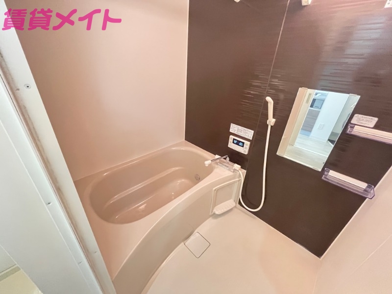 バス・シャワールーム　別部屋参考写真です